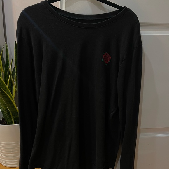 Black long sleeve - Picture 1 of 2